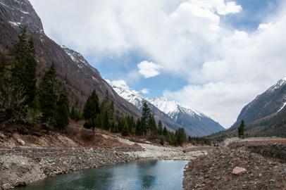 Make: NIKON CORPORATION
Model: NIKON D90
DateTimeOriginal: 2024:04:14 14:17:08
ISOSpeedRatings: 200
LensModel: 18.0-105.0 mm f/3.5-5.6
ExposureTime: 0.005
FocalLength: 18.0
FNumber: 14.0
