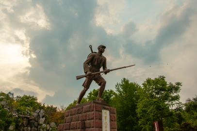 Make: NIKON CORPORATION
Model: NIKON D90
DateTimeOriginal: 2024:04:13 17:17:34
ISOSpeedRatings: 200
LensModel: 18.0-105.0 mm f/3.5-5.6
ExposureTime: 0.0003125
FocalLength: 18.0
FNumber: 6.3
