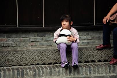 Make: NIKON CORPORATION
Model: NIKON D90
DateTimeOriginal: 2024:04:13 18:17:55
ISOSpeedRatings: 400
LensModel: 18.0-105.0 mm f/3.5-5.6
ExposureTime: 0.008
FocalLength: 70.0
FNumber: 5.3
